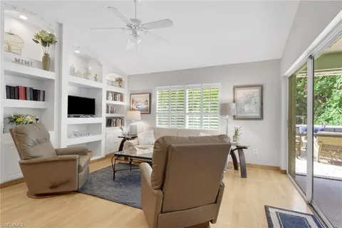 $725,000 | 5810 Lancewood Way, Naples, FL 34116