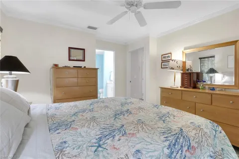 $725,000 | 5810 Lancewood Way, Naples, FL 34116