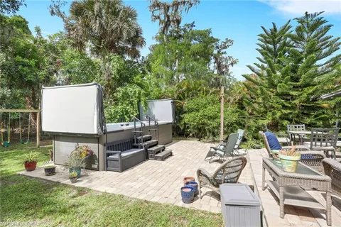 $725,000 | 5810 Lancewood Way, Naples, FL 34116