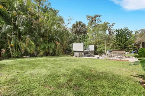 $725,000 | 5810 Lancewood Way, Naples, FL 34116