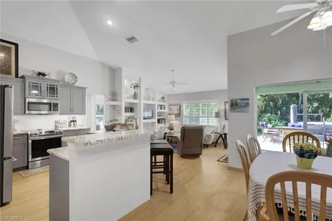 $725,000 | 5810 Lancewood Way, Naples, FL 34116