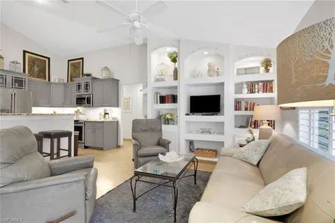 $725,000 | 5810 Lancewood Way, Naples, FL 34116