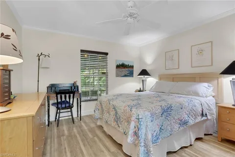 $725,000 | 5810 Lancewood Way, Naples, FL 34116