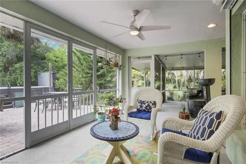 $725,000 | 5810 Lancewood Way, Naples, FL 34116
