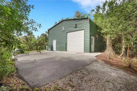 $725,000 | 5810 Lancewood Way, Naples, FL 34116