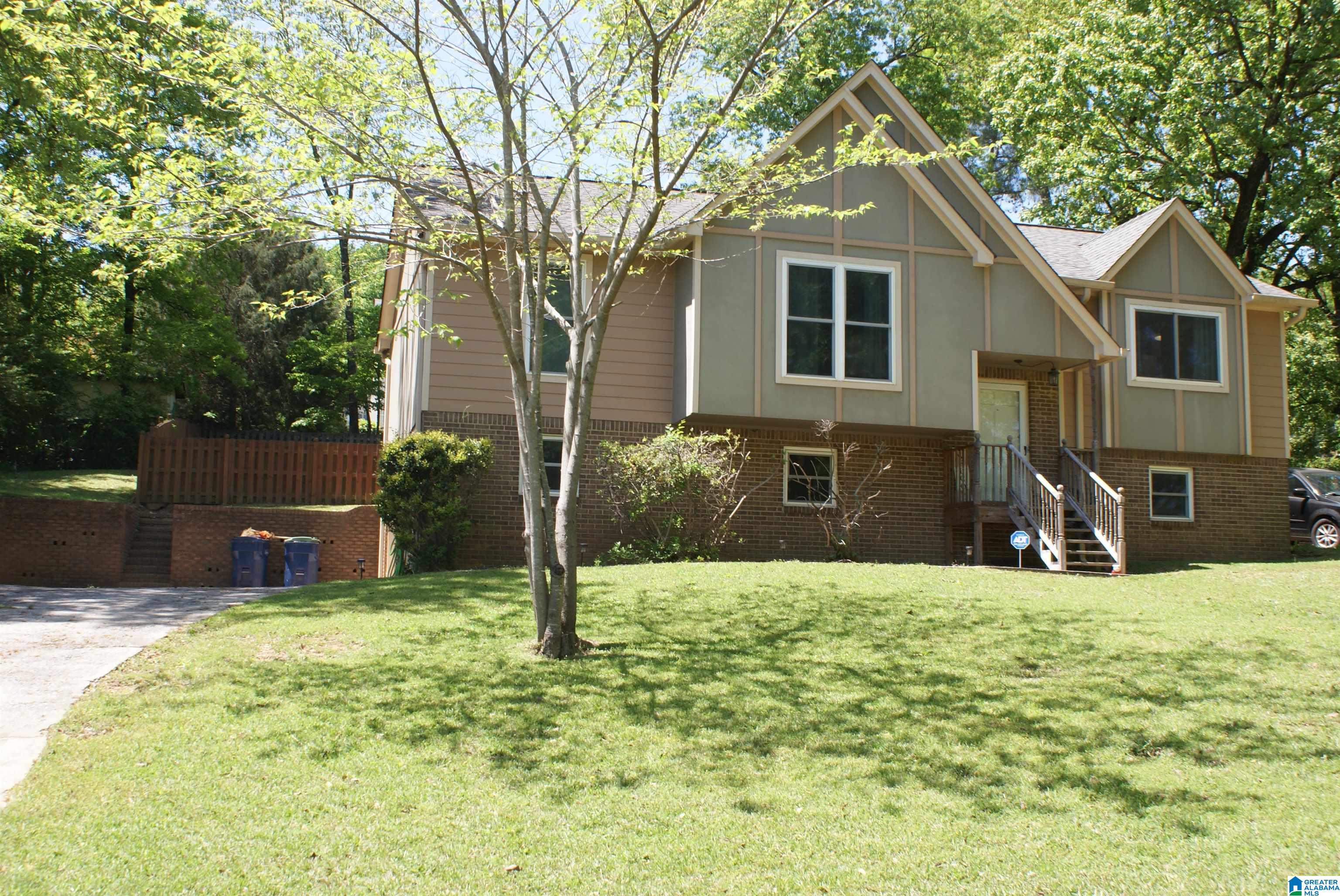 1808 King Charles Court Alabaster, AL 35007 - Photo 1 of 13
