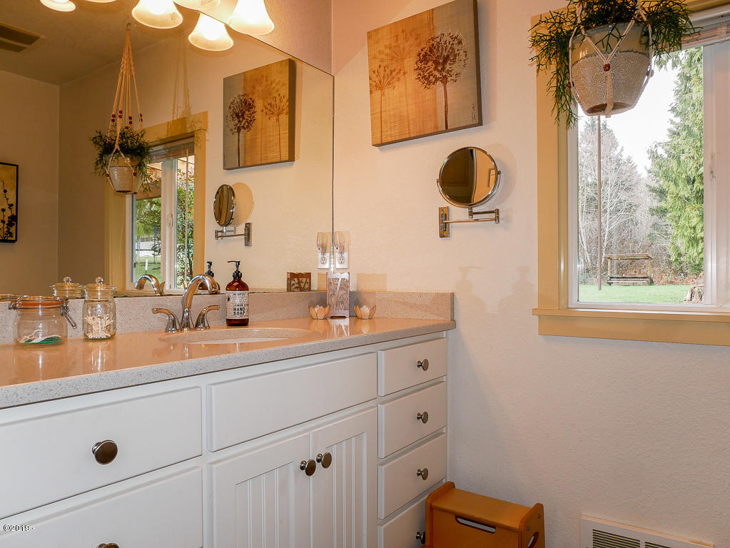 4109 Logsden Road Siletz, OR 97380 - Photo 19 of 40 Bathroom #2