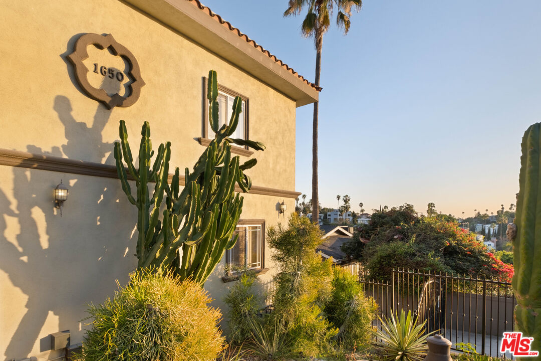 1650 Micheltorena Street, Unit C Los Angeles, CA 90026 - Photo 20 of 24