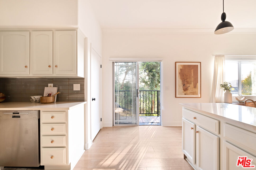 1650 Micheltorena Street, Unit C Los Angeles, CA 90026 - Photo 2 of 24