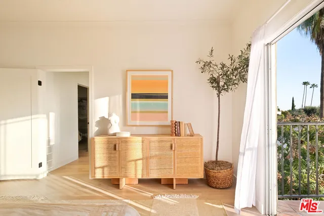 $1,175,000 | 1650 Micheltorena Street, Unit C, Los Angeles, CA 90026