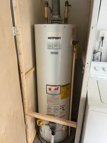 a picture of water heater room