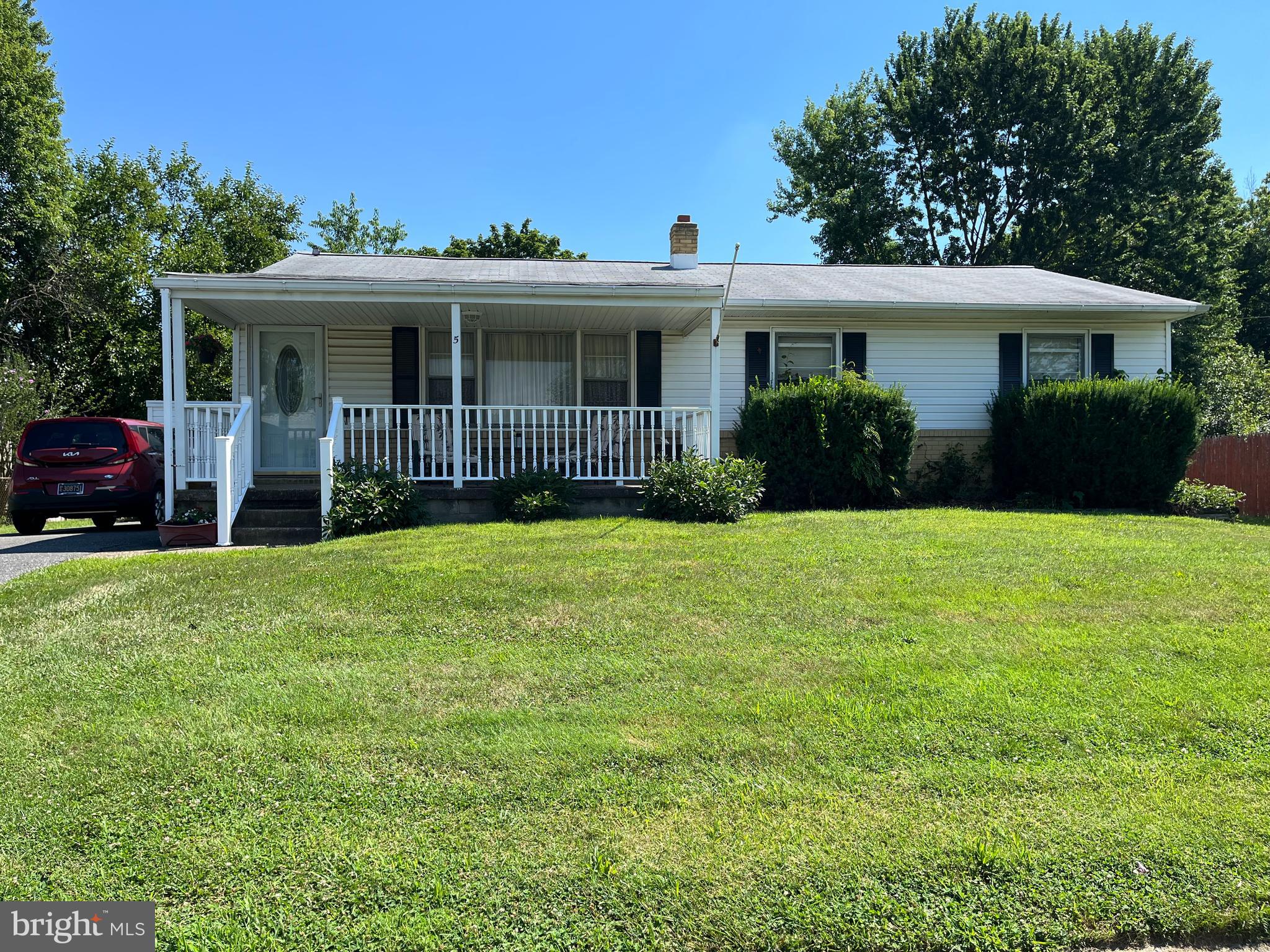 5 Rambo Drive New Castle, DE 19720 - Photo 2 of 15 Gallery Image 2