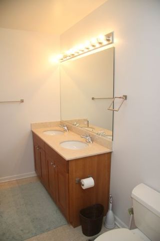 657 West Fulton Street, Unit 311 Chicago, IL 60661 - Photo 8 of 10