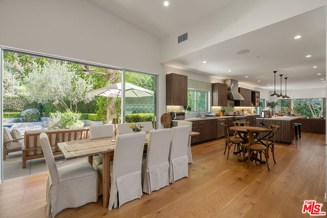 13611 Bayliss Road Los Angeles, CA 90049 - Photo 11 of 57