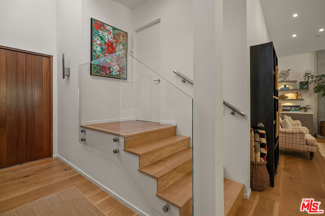 13611 Bayliss Road Los Angeles, CA 90049 - Photo 23 of 57