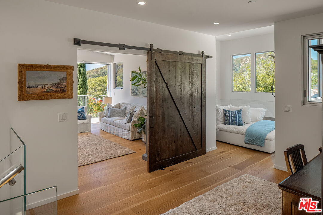 13611 Bayliss Road Los Angeles, CA 90049 - Photo 33 of 57