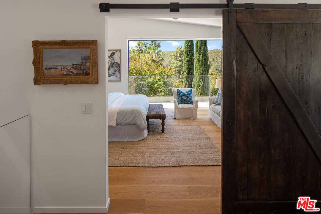 13611 Bayliss Road Los Angeles, CA 90049 - Photo 34 of 57