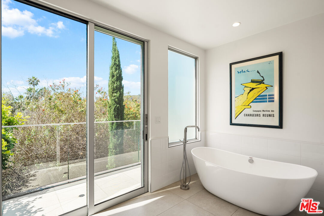 13611 Bayliss Road Los Angeles, CA 90049 - Photo 39 of 57