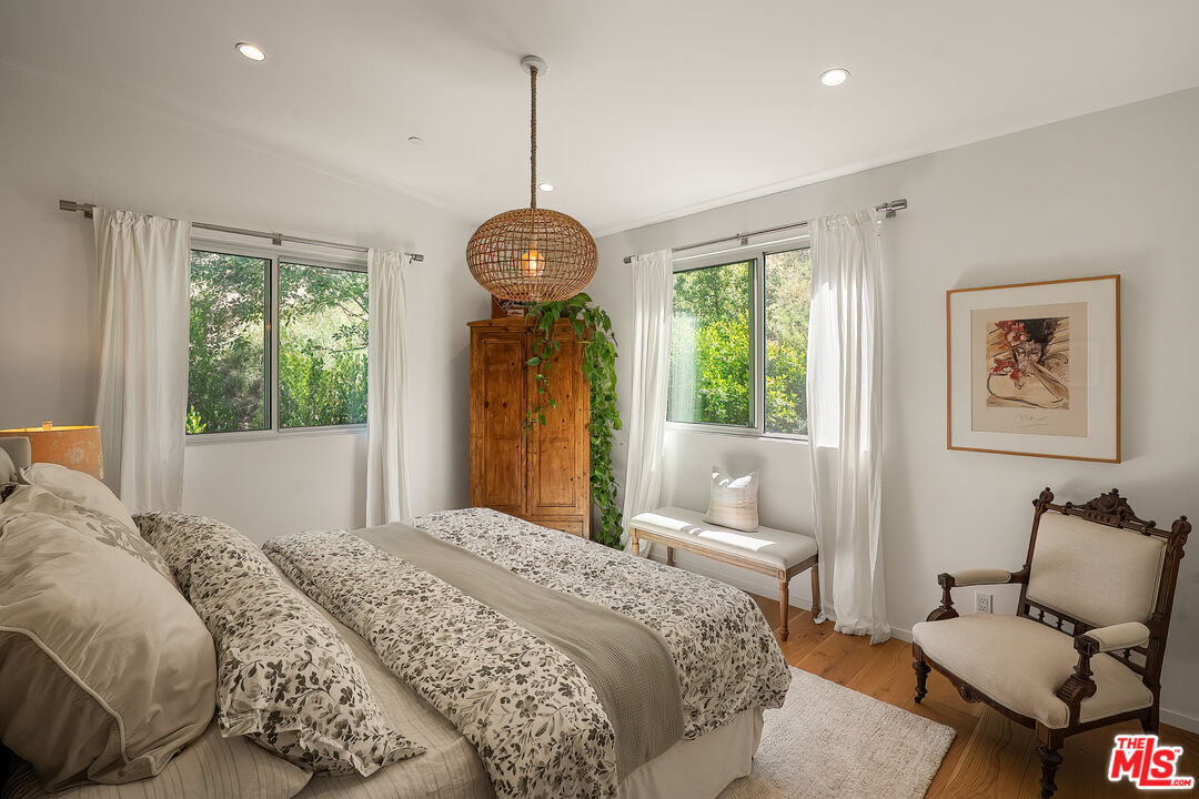 13611 Bayliss Road Los Angeles, CA 90049 - Photo 45 of 57