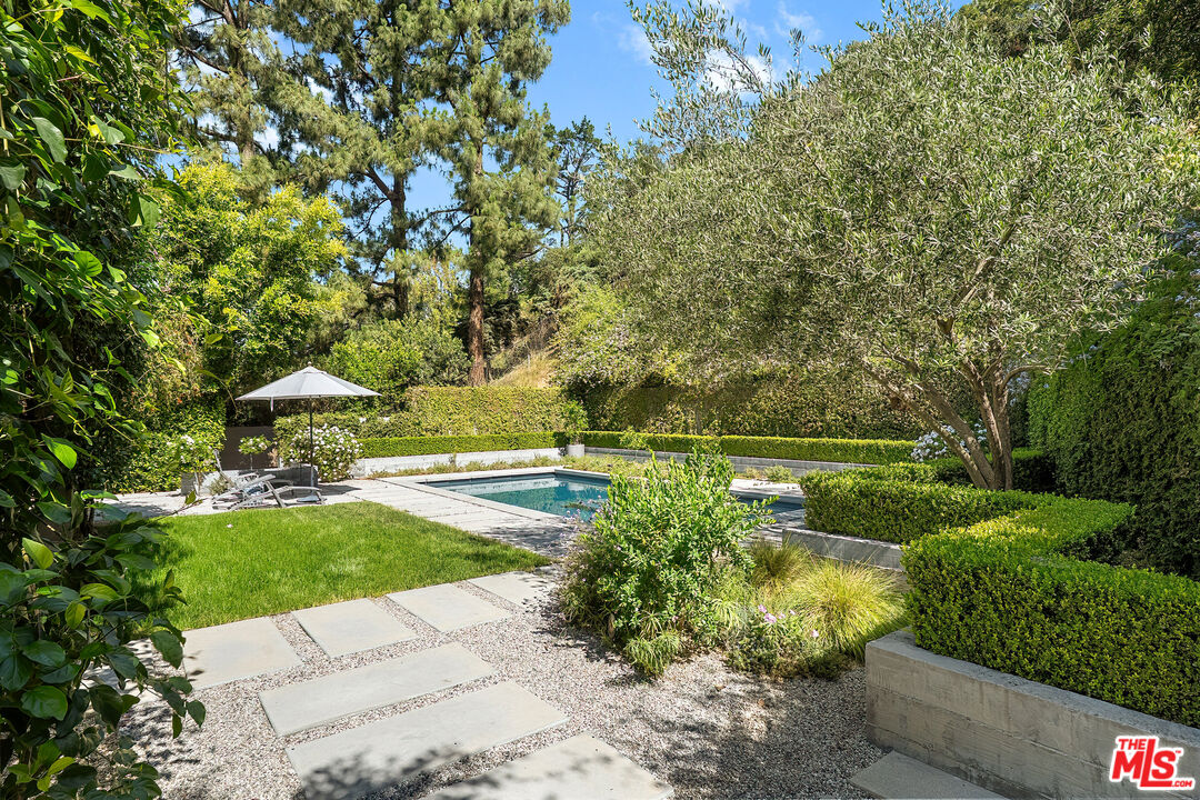 13611 Bayliss Road Los Angeles, CA 90049 - Photo 49 of 57