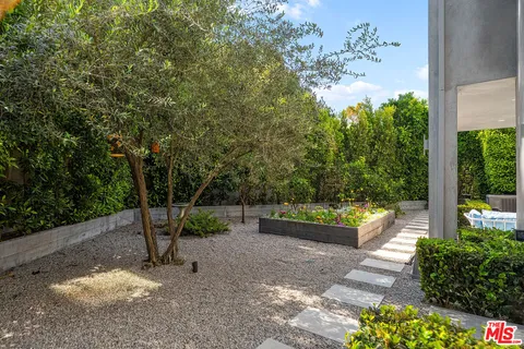 $5,995,000 | 13611 Bayliss Road, Los Angeles, CA 90049