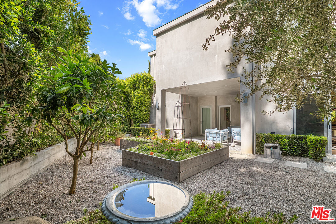 13611 Bayliss Road Los Angeles, CA 90049 - Photo 55 of 57