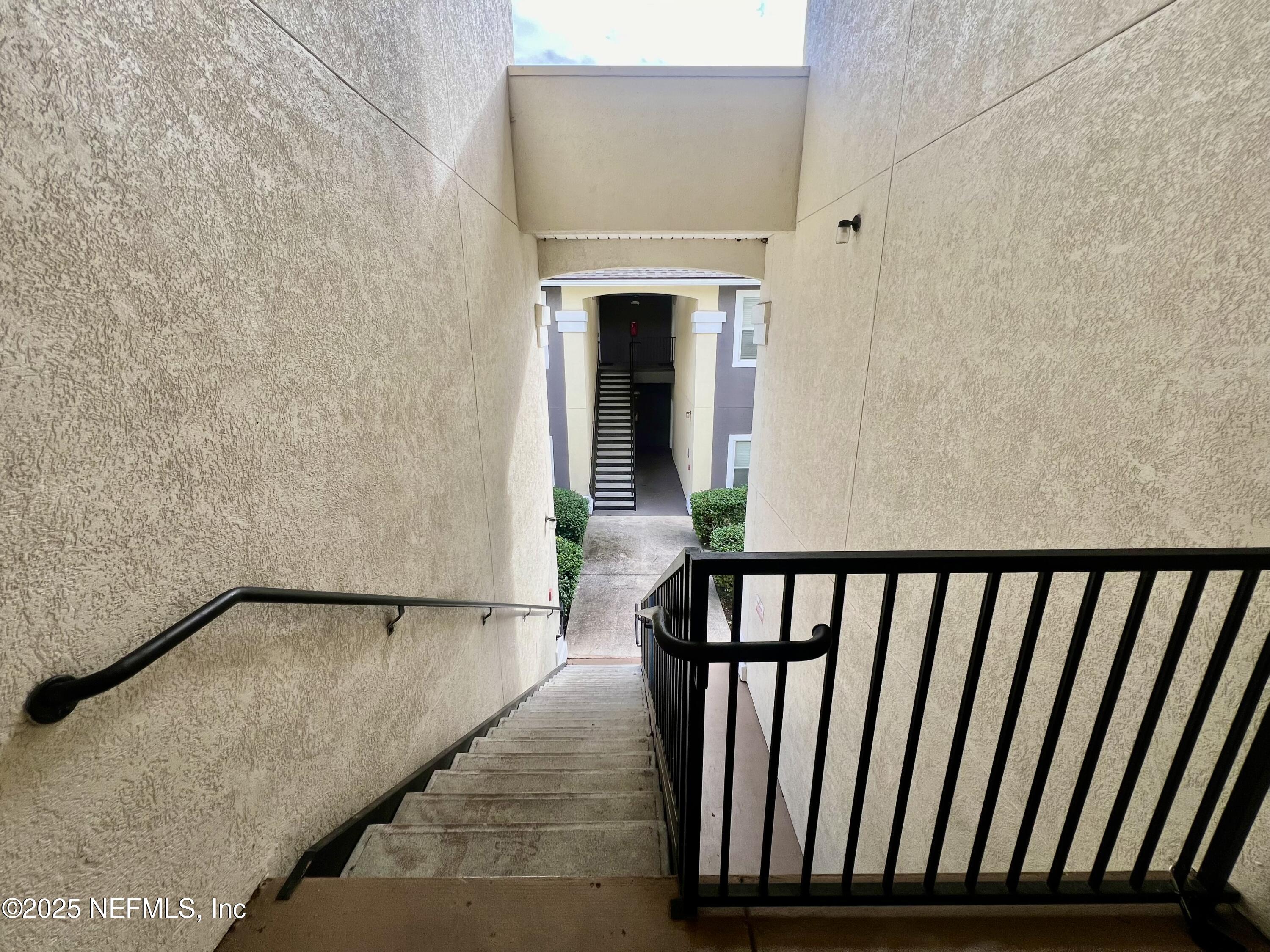 7920 Merrill Road, Unit 709 Jacksonville, FL 32277 - Photo 4 of 35 IMG_0916