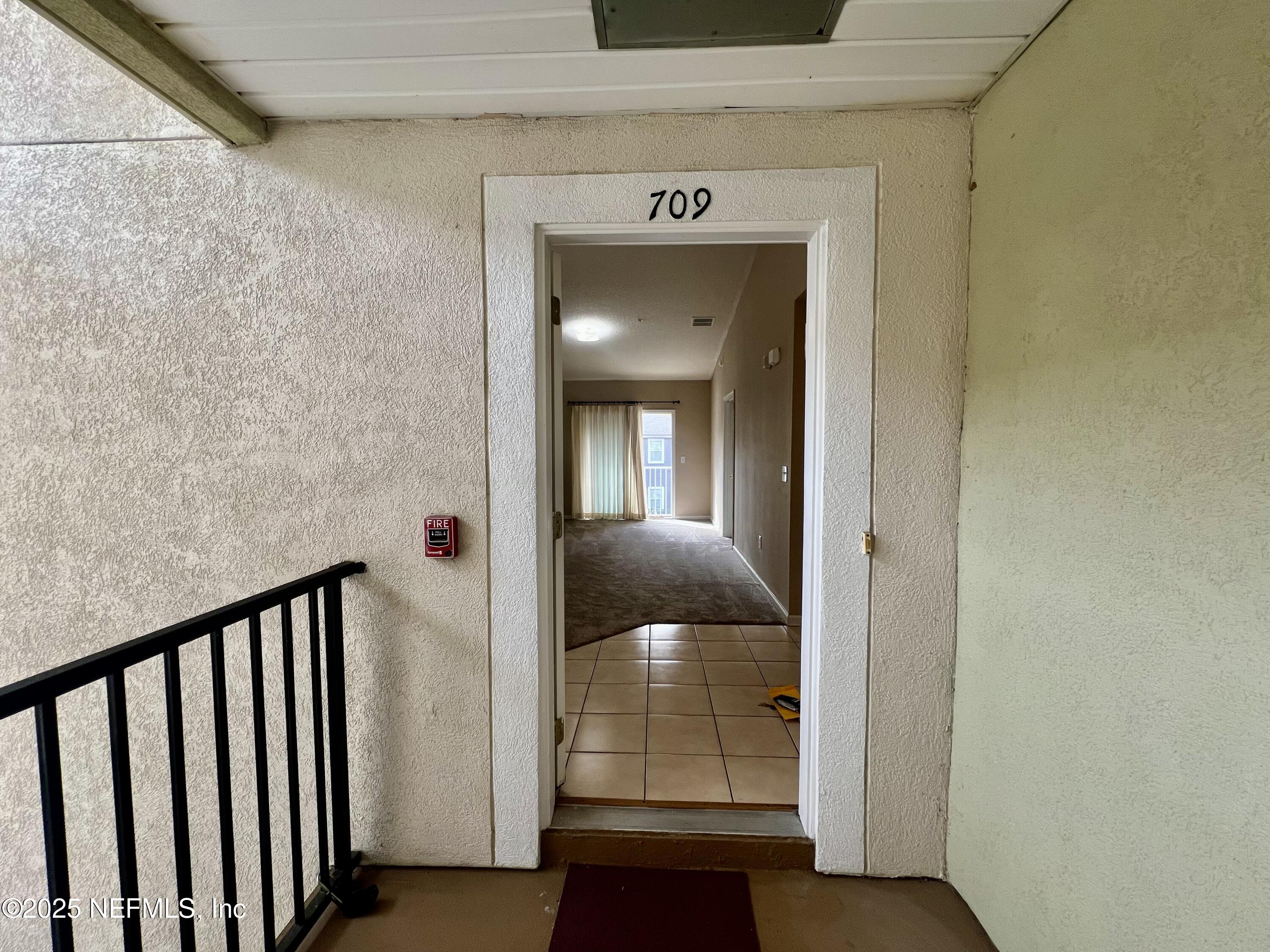 7920 Merrill Road, Unit 709 Jacksonville, FL 32277 - Photo 5 of 35 IMG_0915