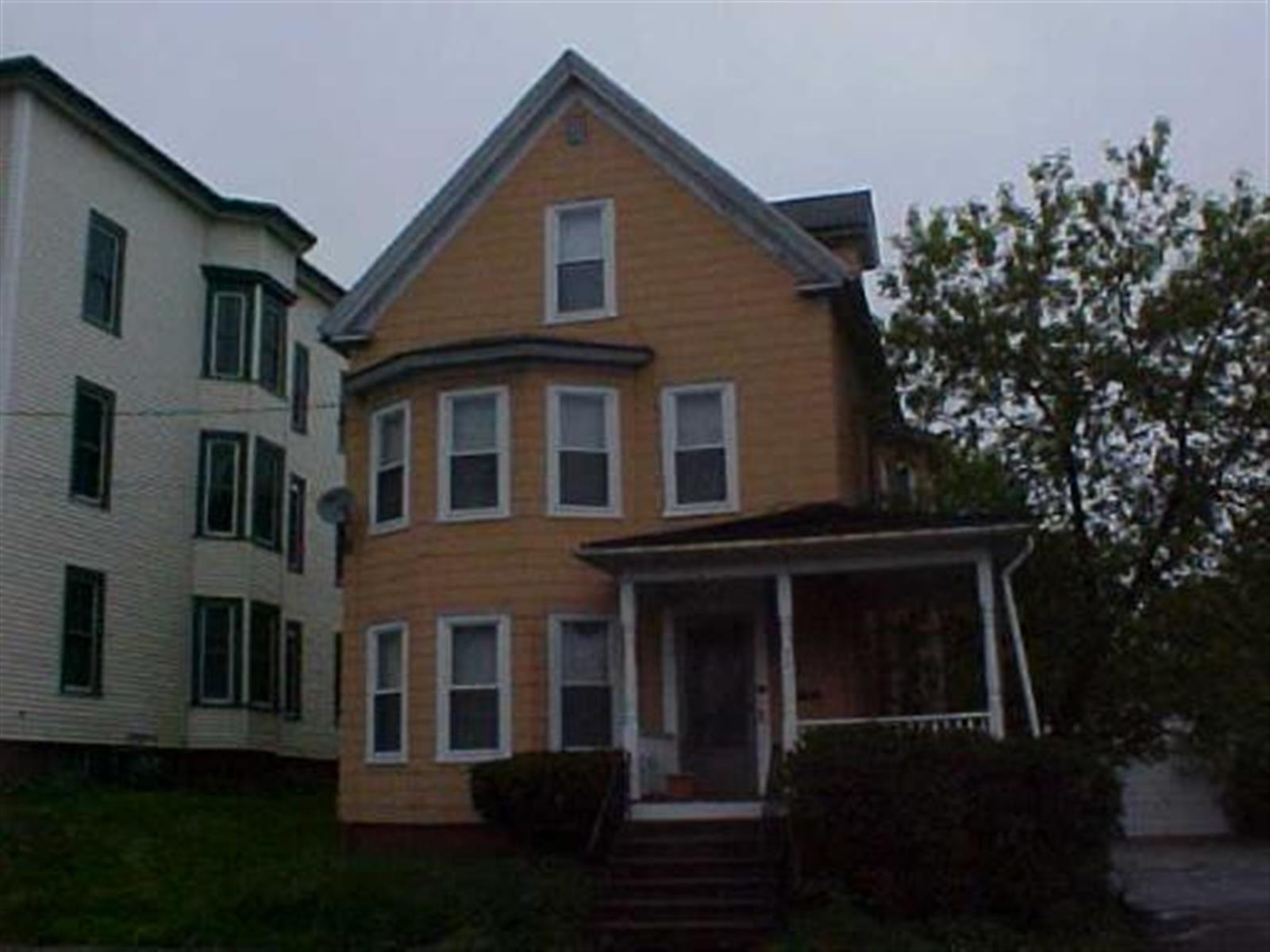 92 Howe Street Lewiston, ME 04240 - Photo 1 of 1 standard
