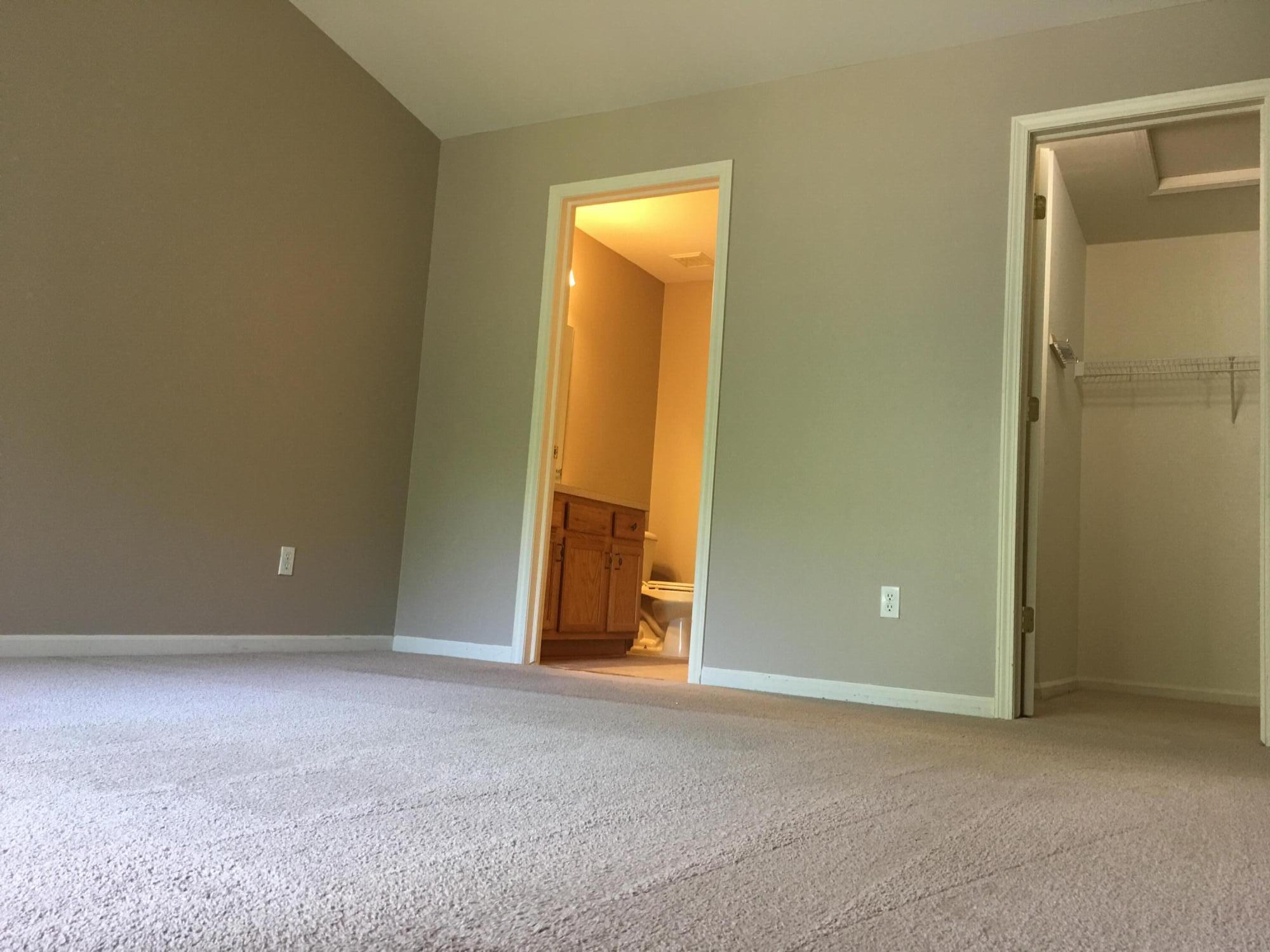 20209 Chesapeake Circle Walled Lake, MI 48390 - Photo 2 of 48 IMG_2667