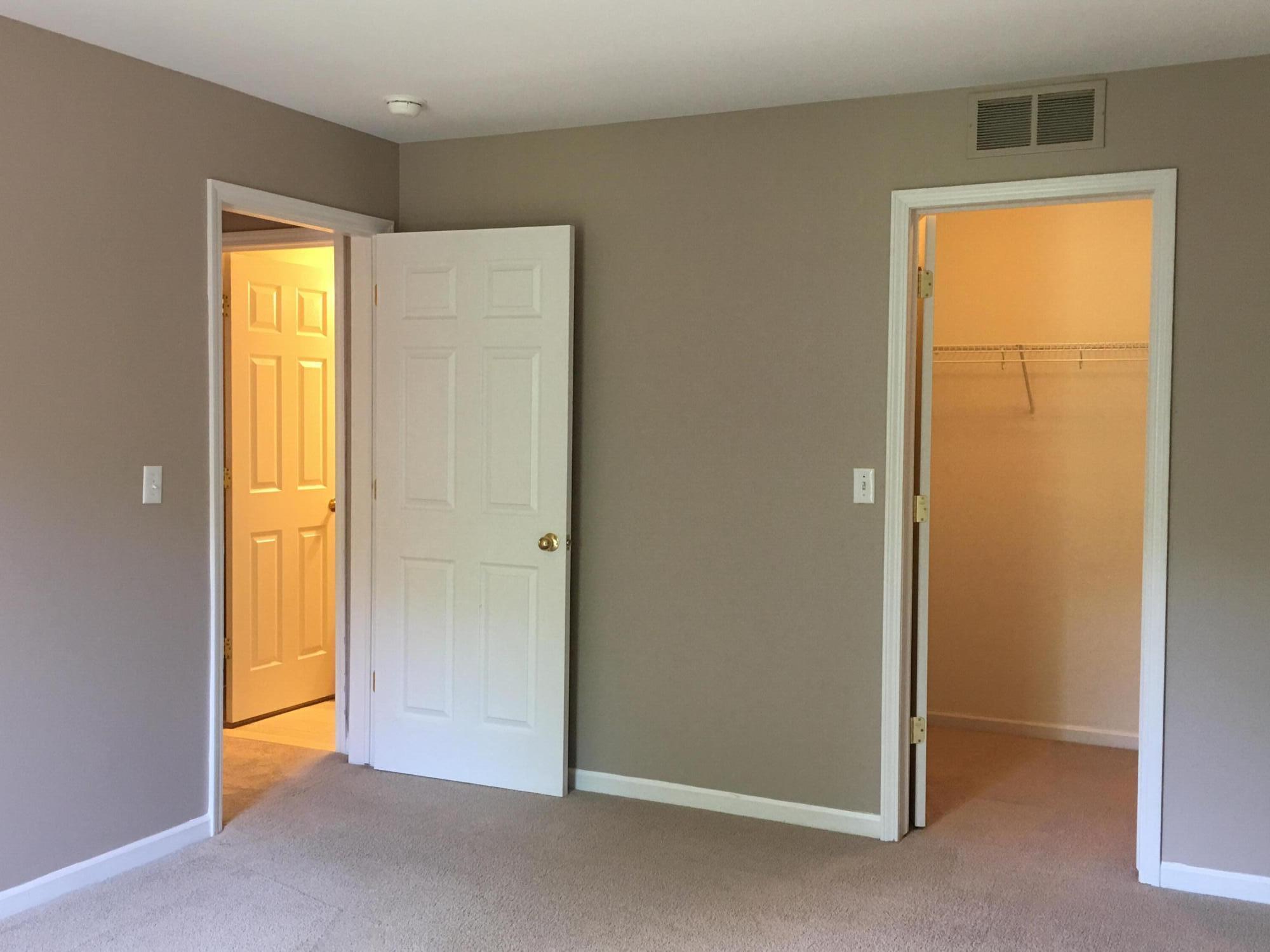 20209 Chesapeake Circle Walled Lake, MI 48390 - Photo 21 of 48 IMG_2687