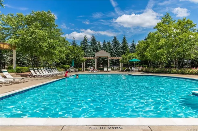 $1,850 | 20209 Chesapeake Circle, Walled Lake, MI 48390