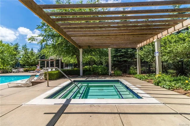 $1,850 | 20209 Chesapeake Circle, Walled Lake, MI 48390