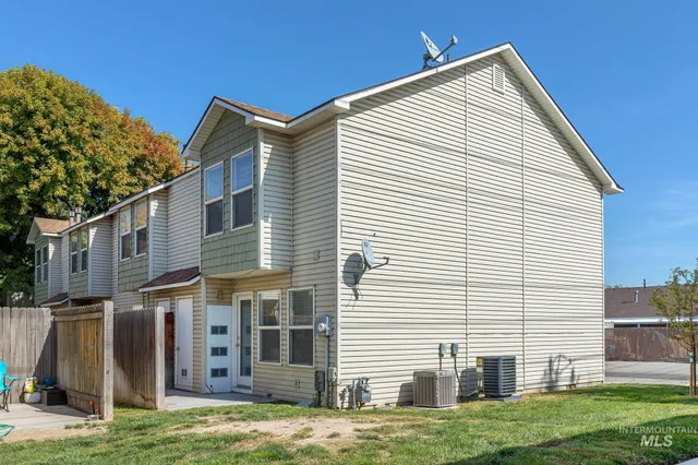 $285,000 | 75 East King Street, Meridian, ID 83642