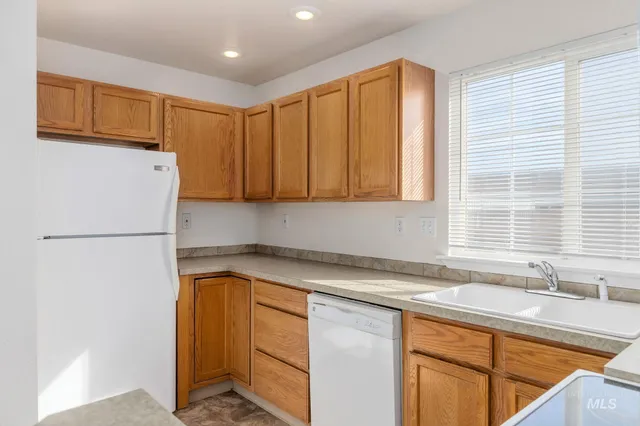 $285,000 | 75 East King Street, Meridian, ID 83642