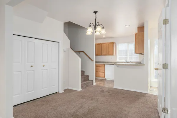 $285,000 | 75 East King Street, Meridian, ID 83642