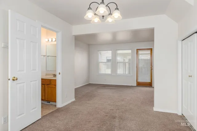 $285,000 | 75 East King Street, Meridian, ID 83642