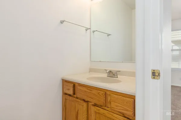 $285,000 | 75 East King Street, Meridian, ID 83642
