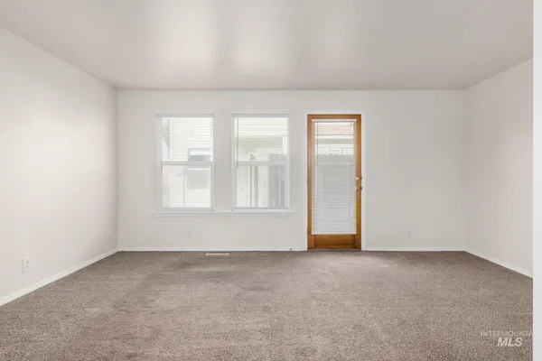 $285,000 | 75 East King Street, Meridian, ID 83642