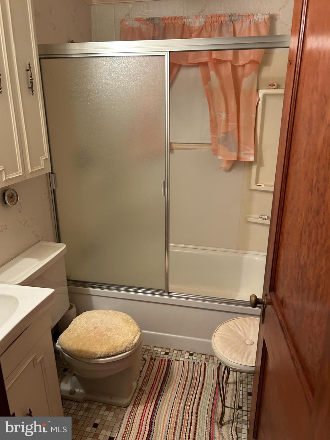7 Edgewater Terrace Baltimore, MD 21221 - Photo 6 of 14 Gallery Image 6