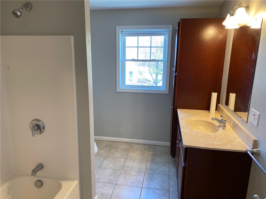500 Mendon Road, Unit 2G Cumberland, RI 02864 - Photo 7 of 9