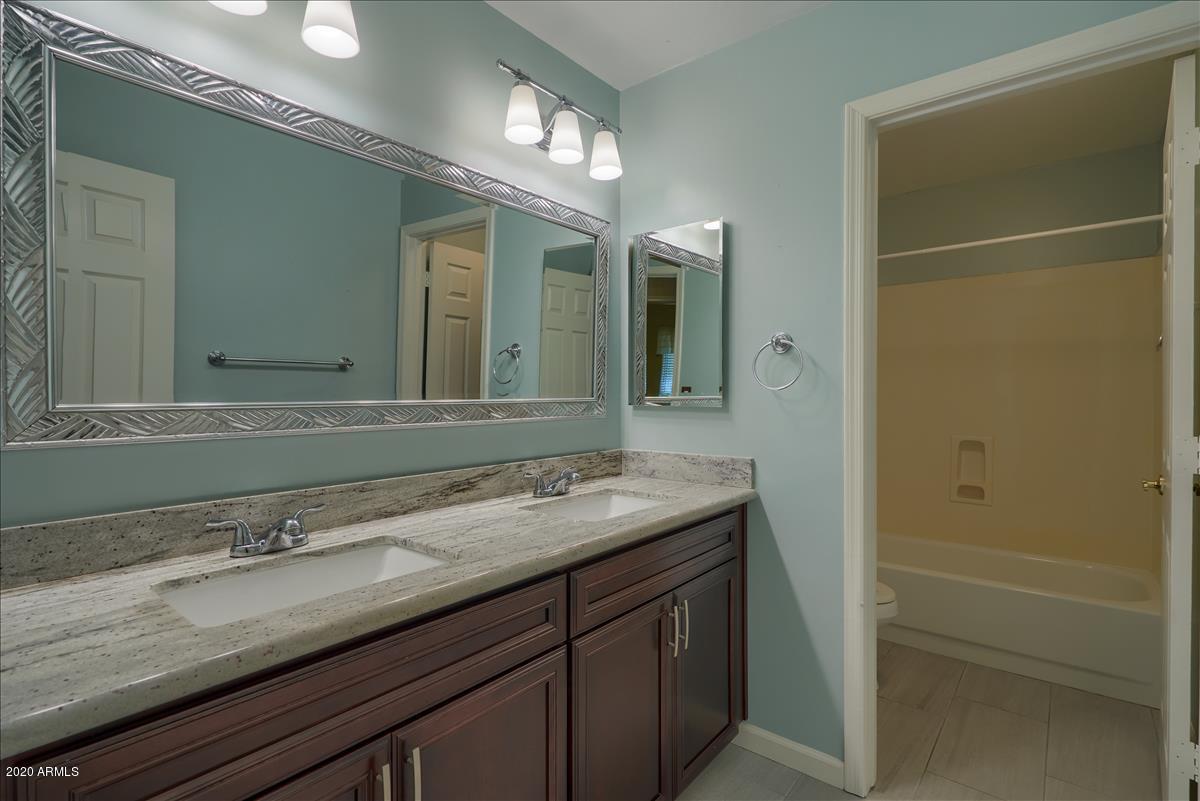 4715 East Hearn Road Phoenix, AZ 85032 - Photo 19 of 34 Guest bath