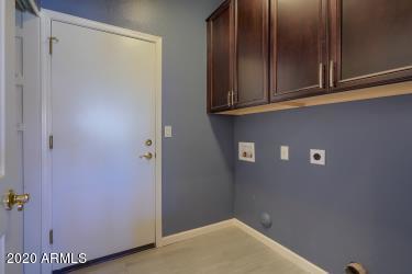 4715 East Hearn Road Phoenix, AZ 85032 - Photo 29 of 34 Laundry