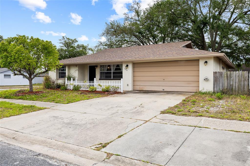 6744 Greenwich Avenue New Port Richey, FL 34653 - Photo 5 of 36