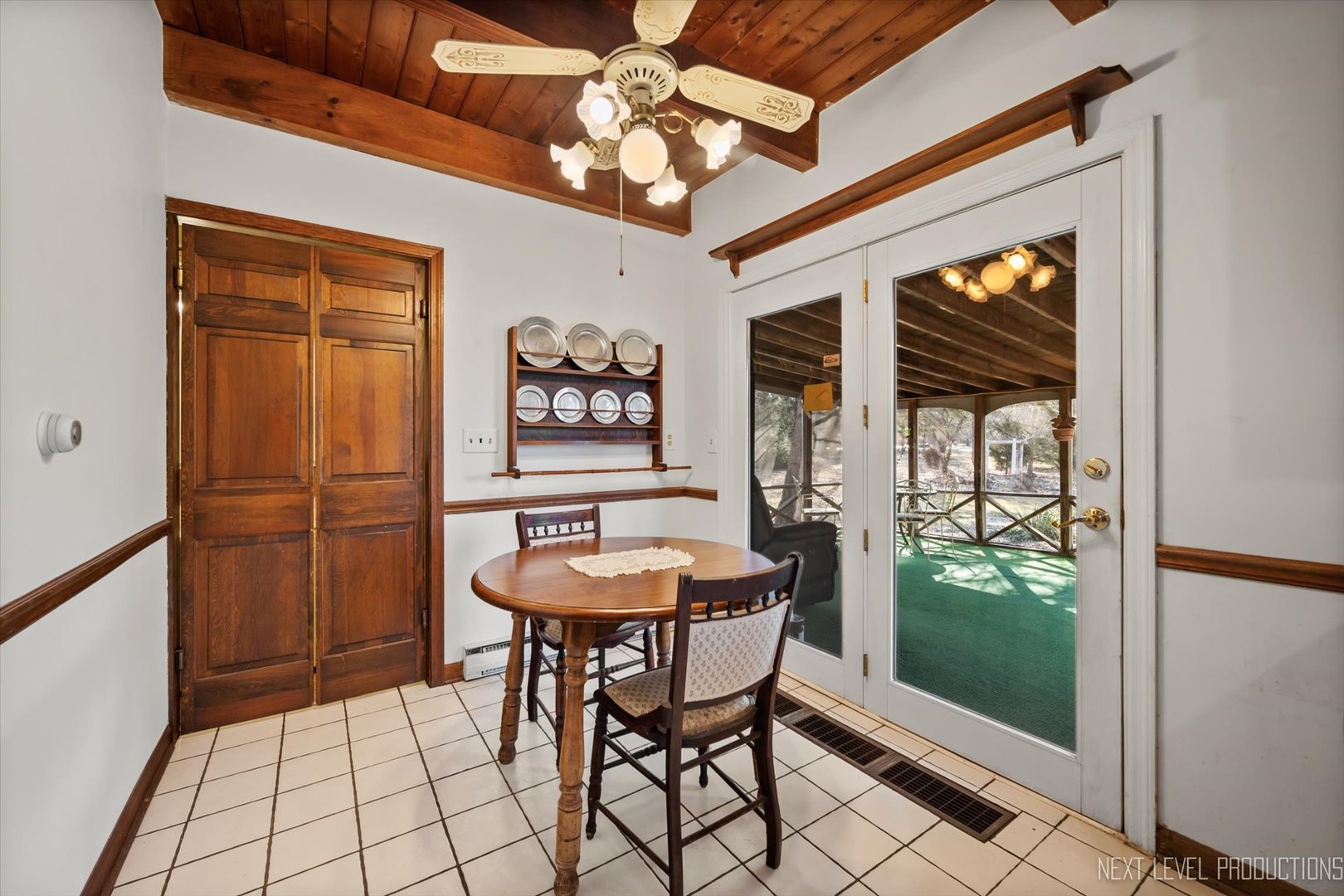 38W283 Deerpath Road Batavia, IL 60510 - Photo 11 of 39