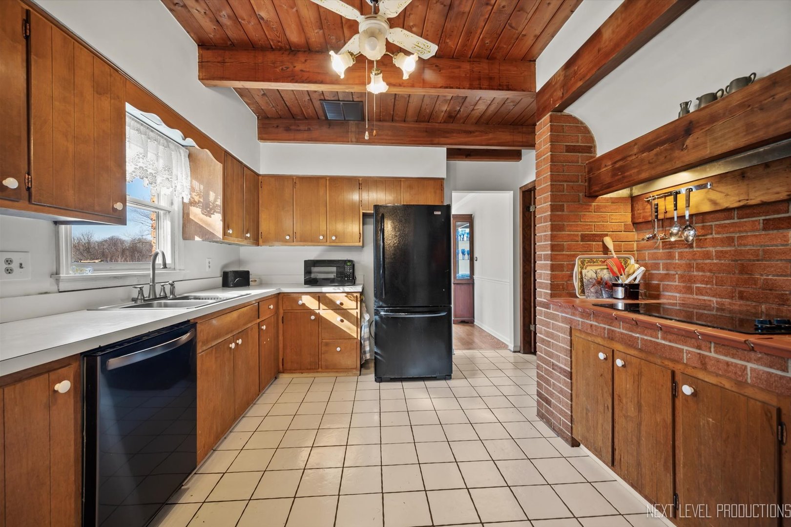 38W283 Deerpath Road Batavia, IL 60510 - Photo 12 of 39