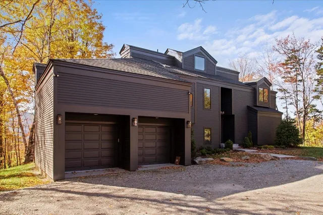 $1,975,000 | 14 Old Ridge Road, Winhall, VT 05340