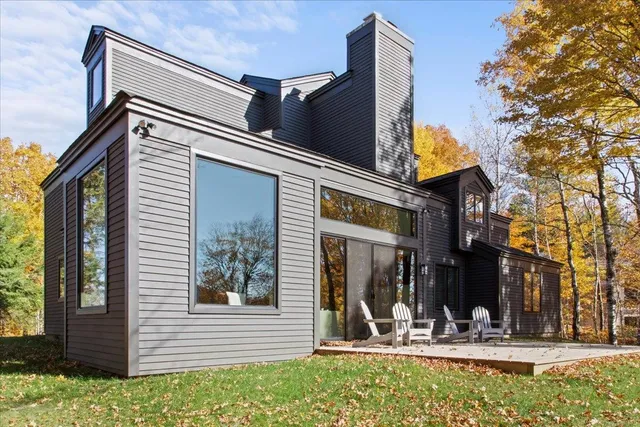 $1,975,000 | 14 Old Ridge Road, Winhall, VT 05340