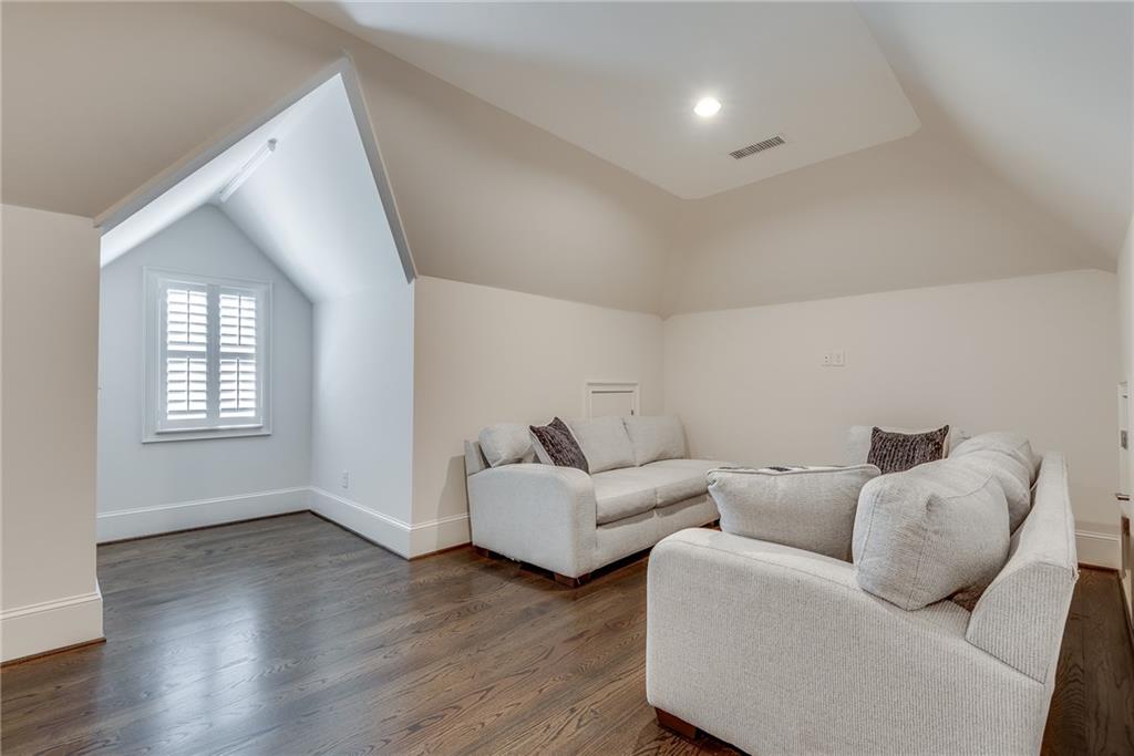 187 Fontaine Road Southwest Mableton, GA 30126 - Photo 55 of 84 a living room with couches and painted walls