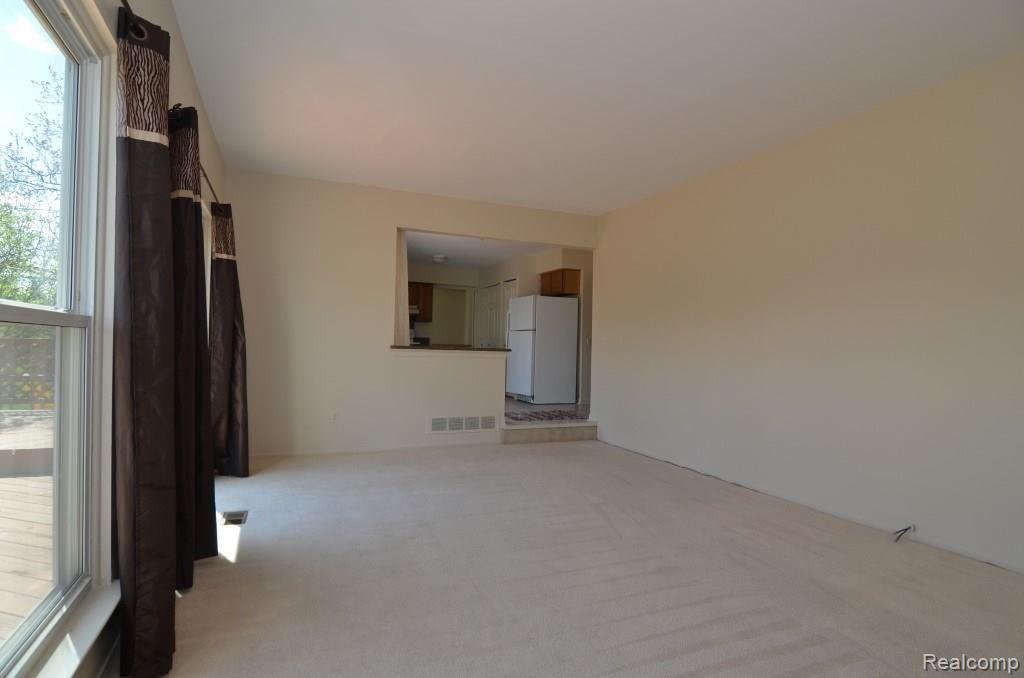 1668 Ridgecrest Rochester Hills, MI 48306 - Photo 17 of 31
